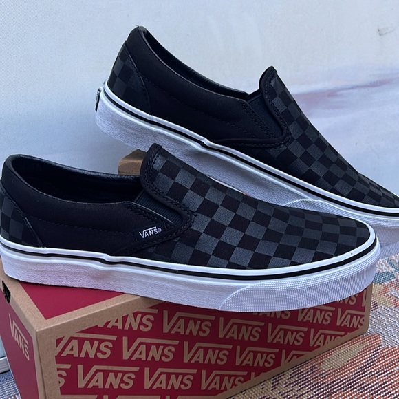 Vans Men’s Classic Slip-On
(Checkerboard)Black/Black
VN000EYE276
Sneakers - Picture 7 of 16